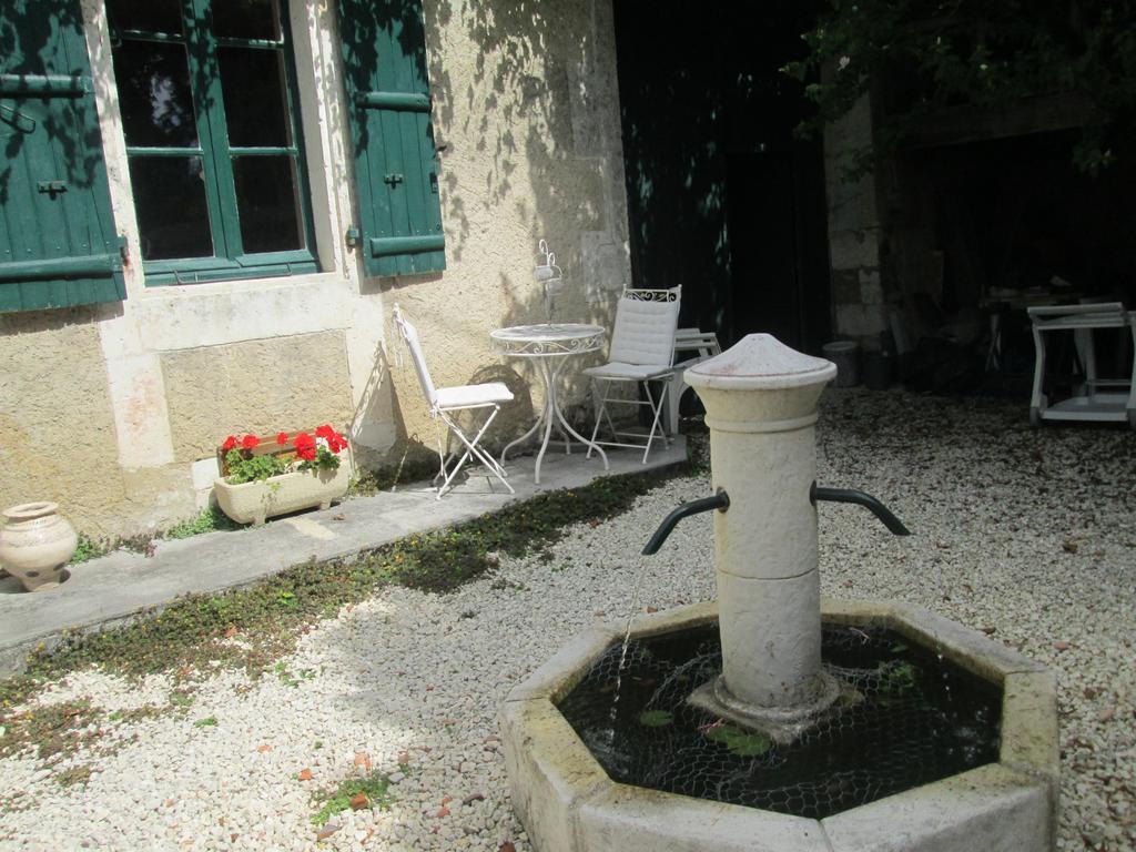 Le Petit Lavoir Saint-Paul-Lizonne Экстерьер фото